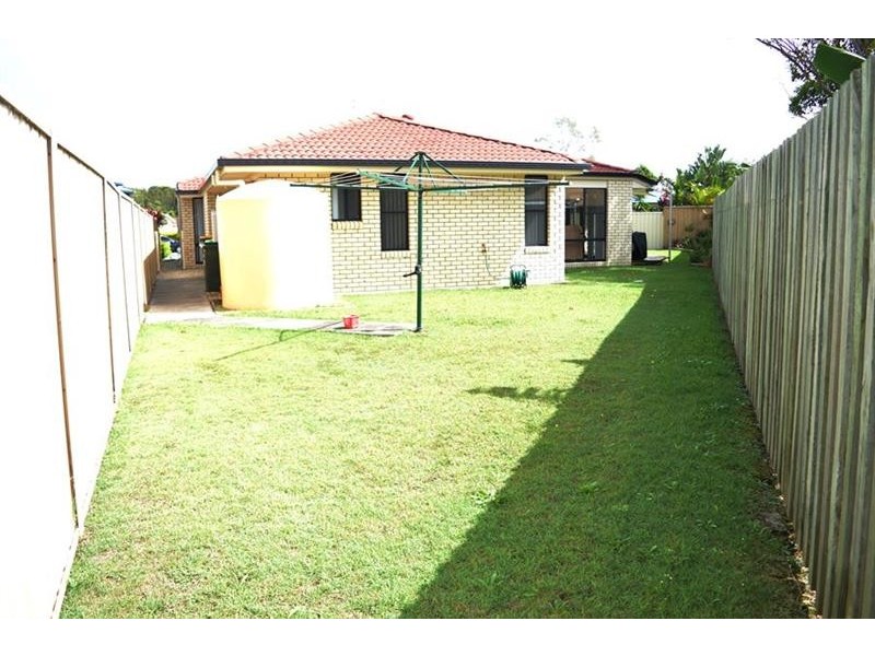 6 Investigators Pl, Yamba NSW 2464