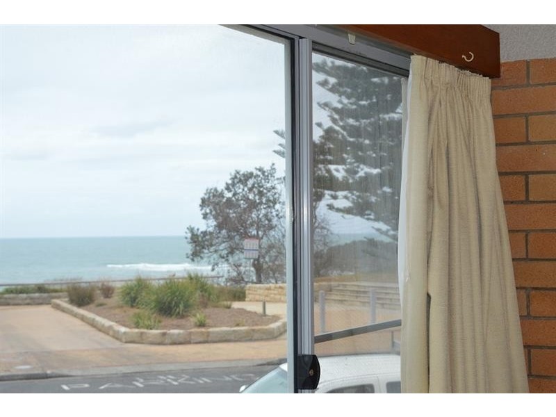 6/12 Clarence St, Yamba NSW 2464