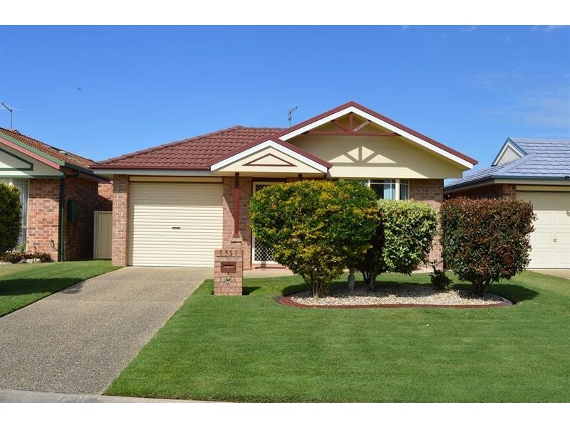 33 Lady Nelson Pl, Yamba NSW 2464