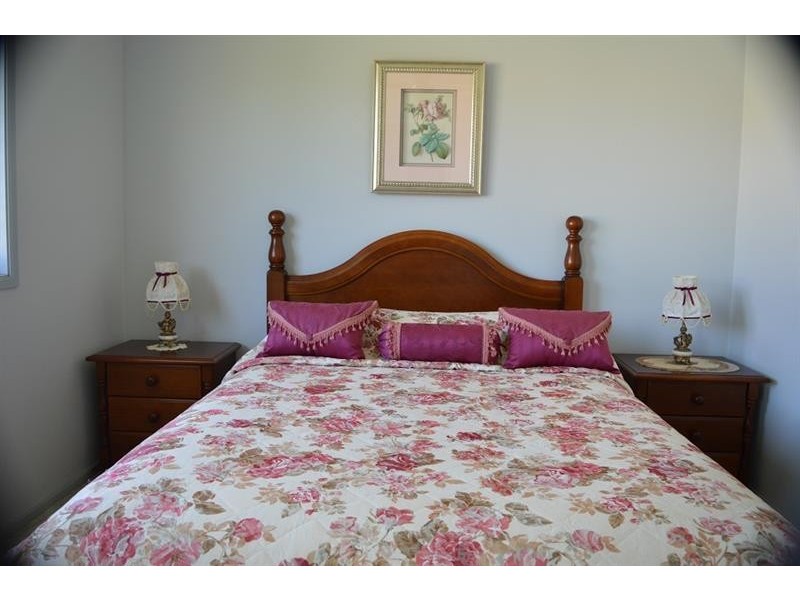 33 Lady Nelson Pl, Yamba NSW 2464