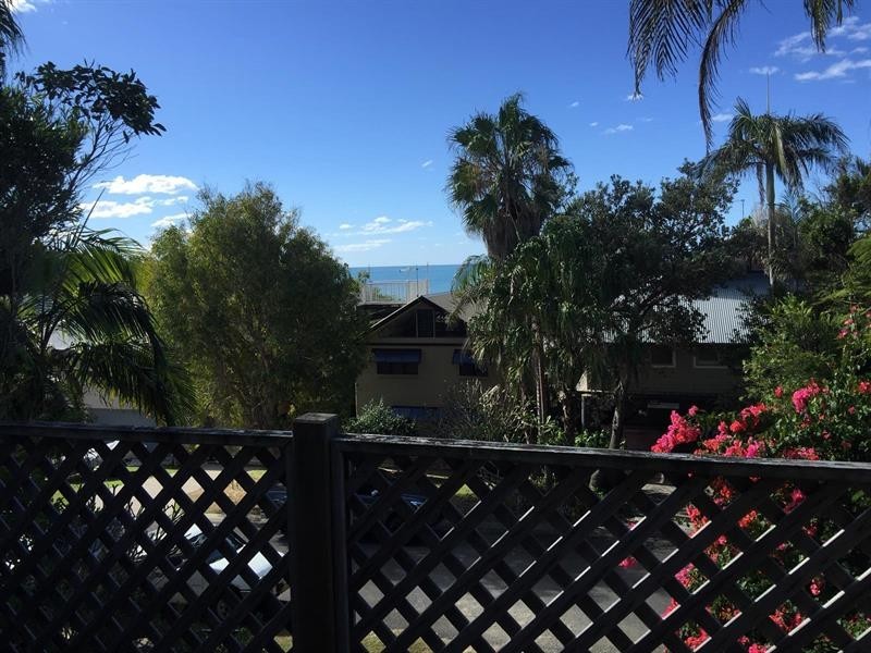 9 Angourie St, Angourie NSW 2464