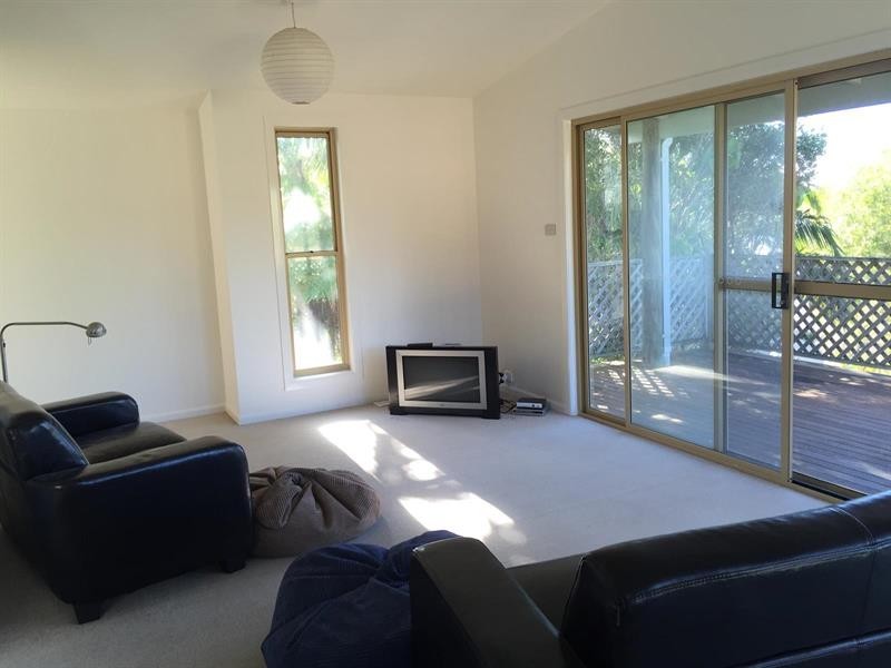 9 Angourie St, Angourie NSW 2464