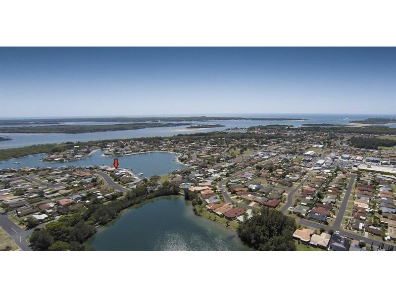 14 Acacia Cct, Yamba NSW 2464