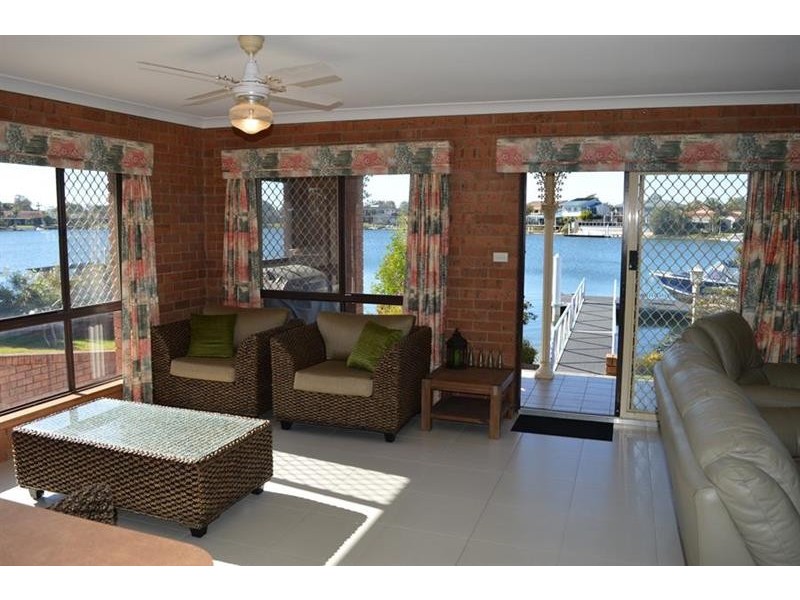 14 Acacia Cct, Yamba NSW 2464