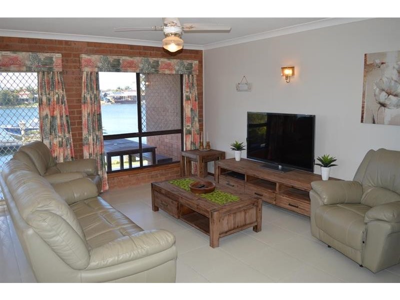 14 Acacia Cct, Yamba NSW 2464