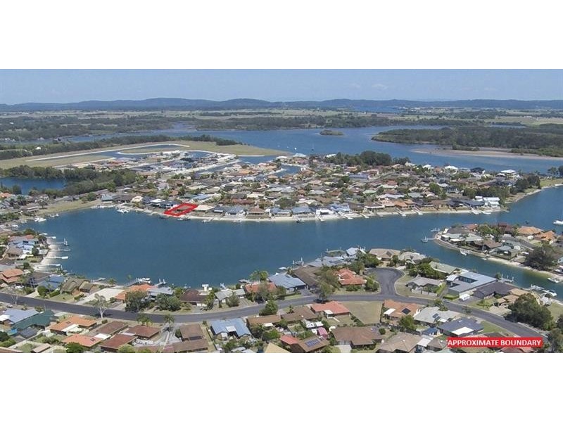 14 Acacia Cct, Yamba NSW 2464