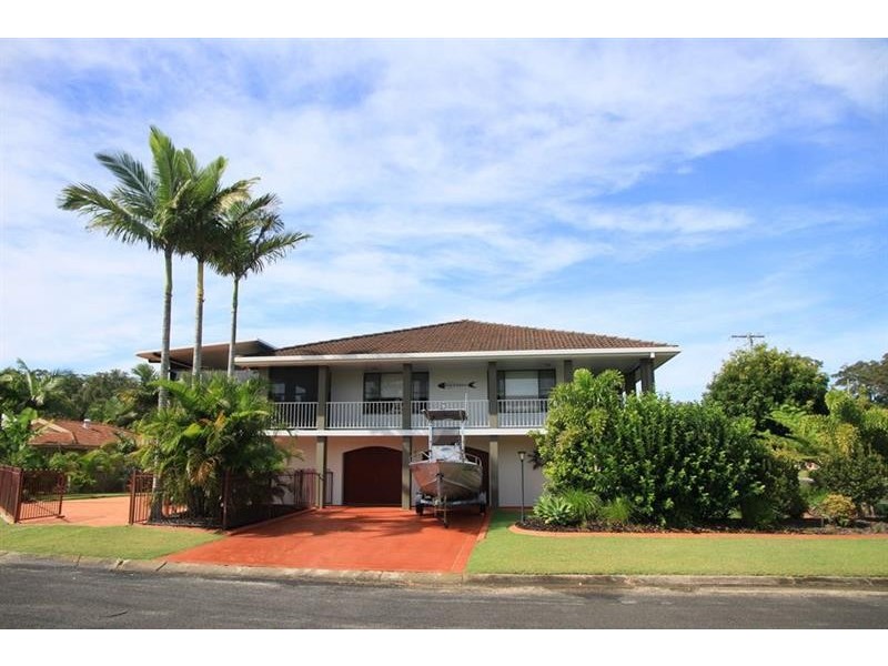 1/27 Loxton Ave, Iluka NSW 2466