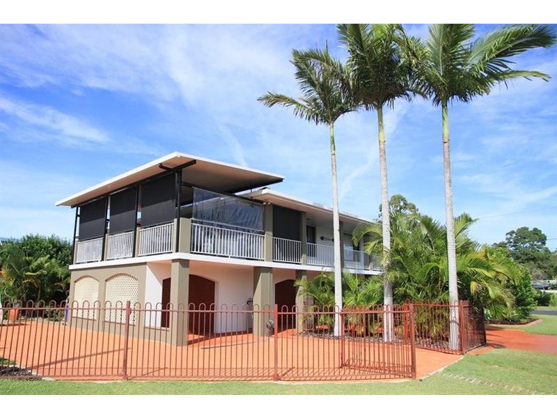 1/27 Loxton Ave, Iluka NSW 2466