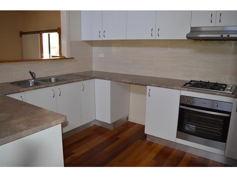 30 Young St, Wooloweyah NSW 2464