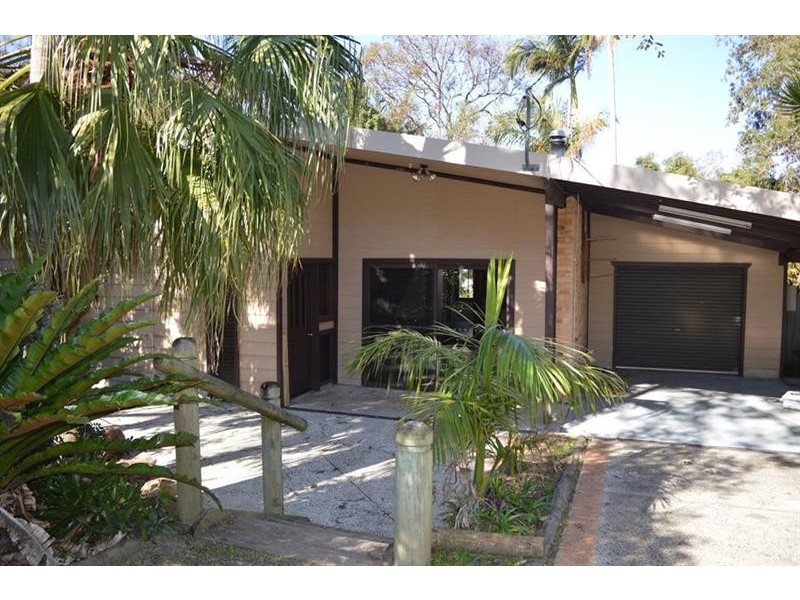 30 Young St, Wooloweyah NSW 2464