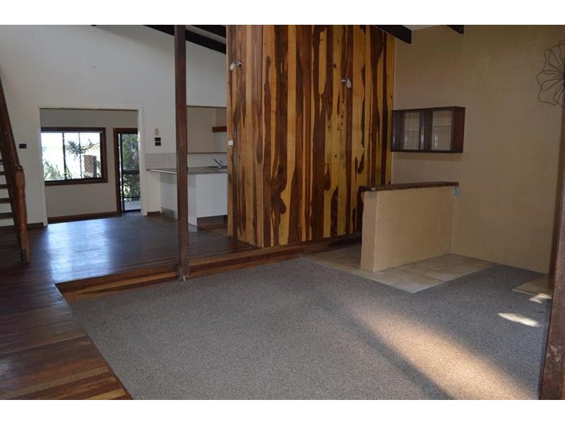 30 Young St, Wooloweyah NSW 2464