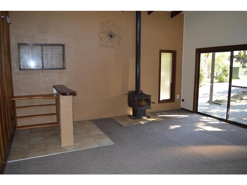 30 Young St, Wooloweyah NSW 2464