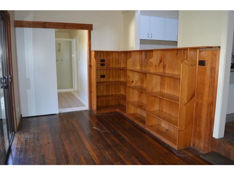 30 Young St, Wooloweyah NSW 2464