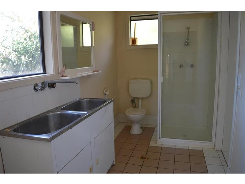 30 Young St, Wooloweyah NSW 2464