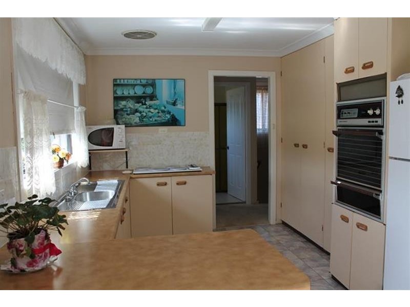 36 Coonawarra Ct, Yamba NSW 2464