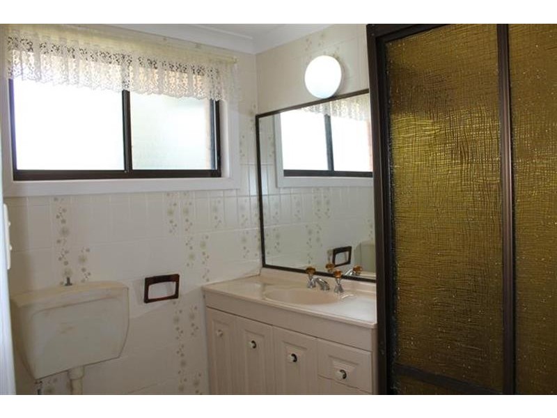 36 Coonawarra Ct, Yamba NSW 2464