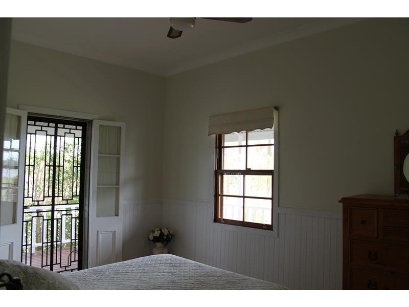 114 River Rd, Palmers Island NSW 2463