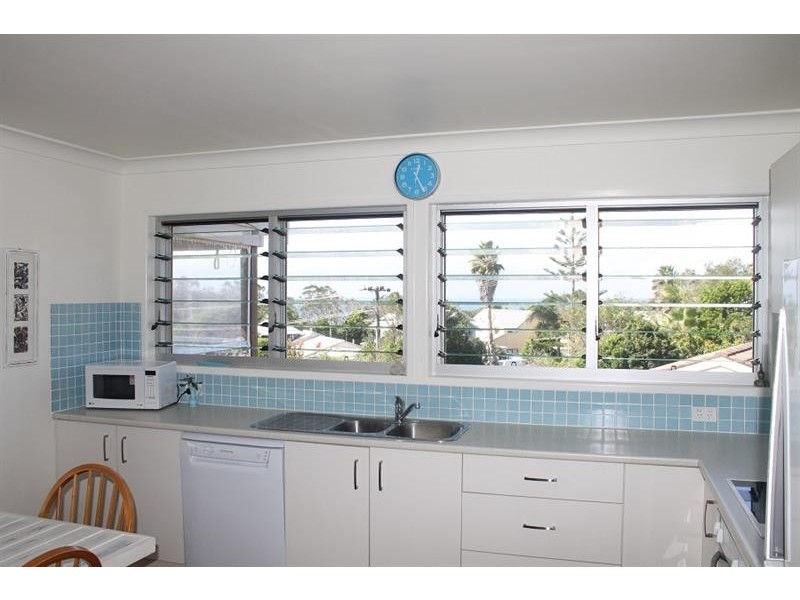 4 Shelley St, Angourie NSW 2464