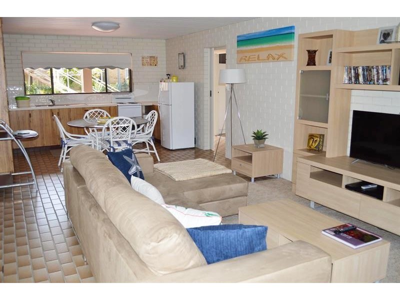 2/27 Loxton Ave, Iluka NSW 2466