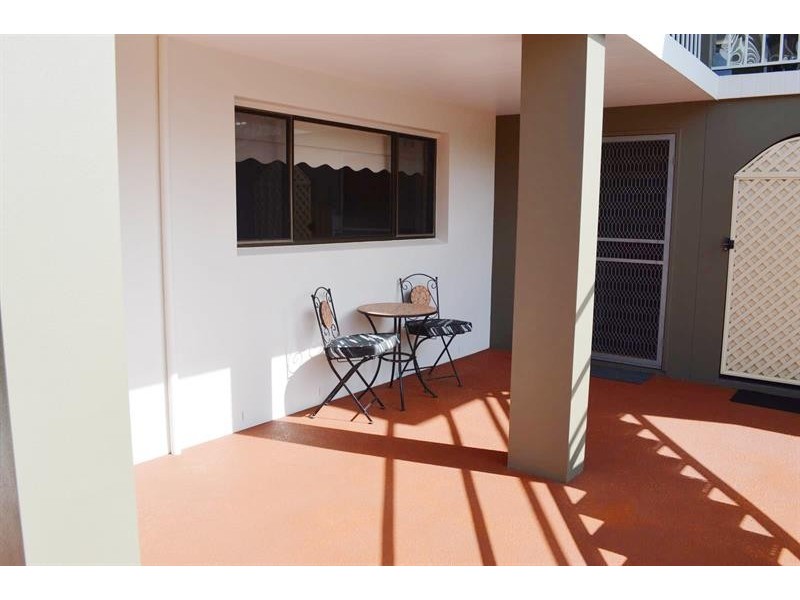 2/27 Loxton Ave, Iluka NSW 2466
