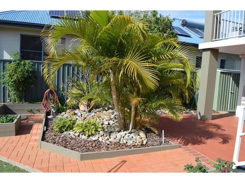 2/27 Loxton Ave, Iluka NSW 2466