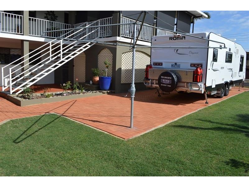 2/27 Loxton Ave, Iluka NSW 2466