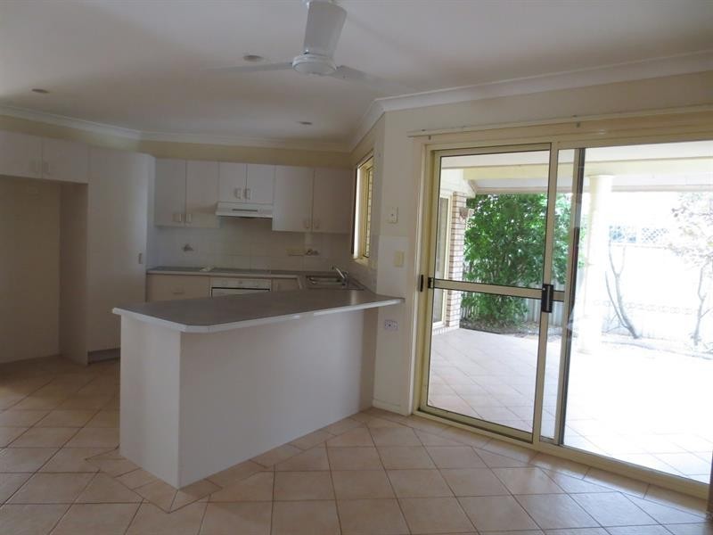 26 Treelands Dr, Yamba NSW 2464