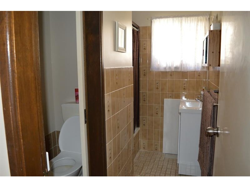 1/6 Roseland Ave, Yamba NSW 2464