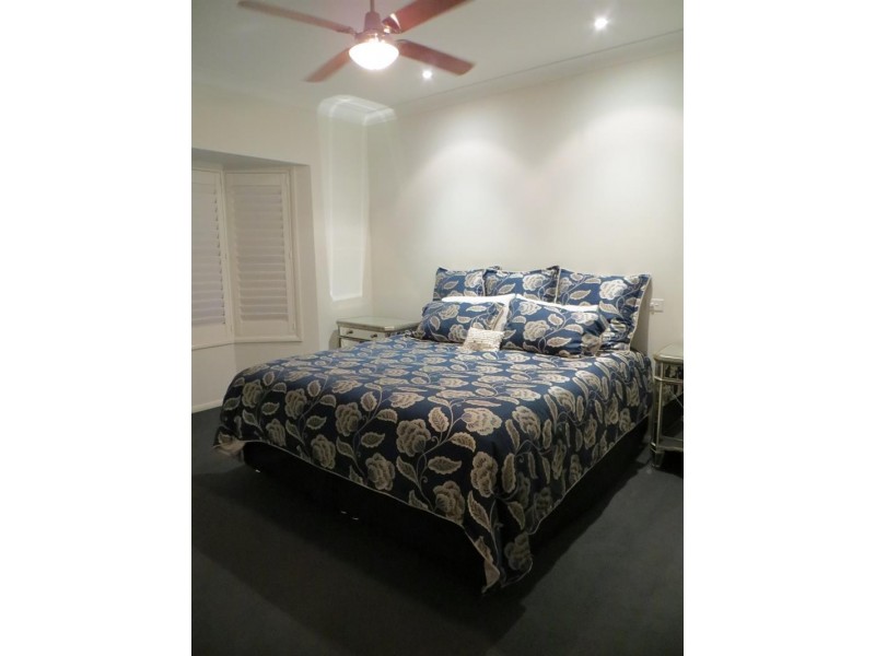5 Tom Thumb Pl, Yamba NSW 2464