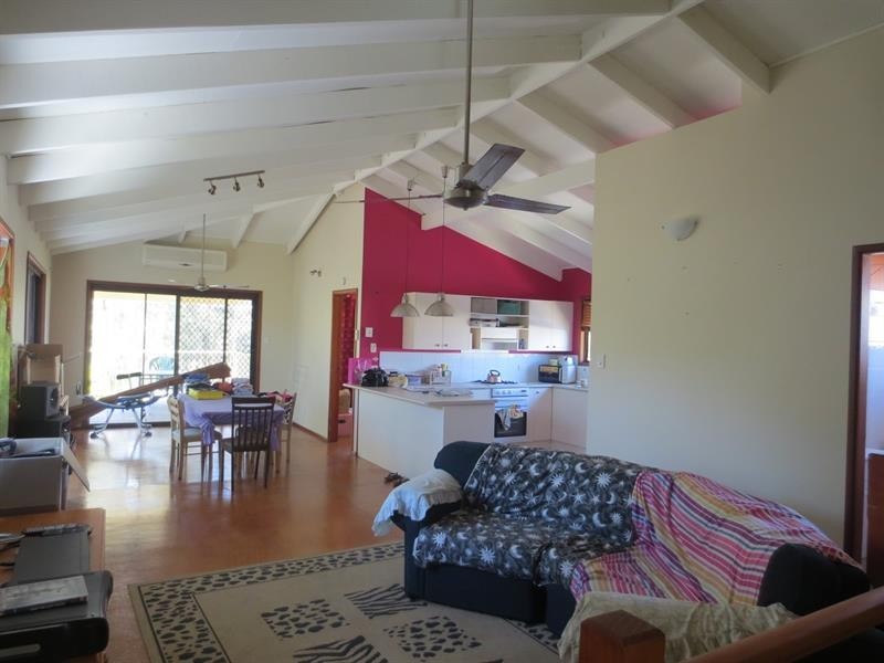 4 Endeavour St, Yamba NSW 2464