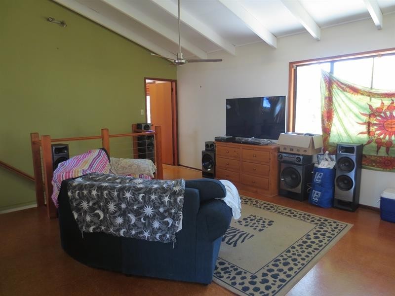 4 Endeavour St, Yamba NSW 2464