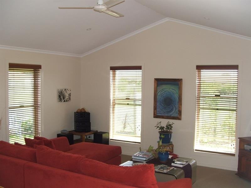 1/1 William Ave, Yamba NSW 2464