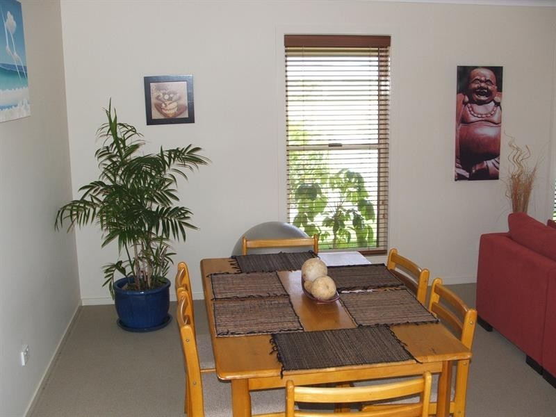 1/1 William Ave, Yamba NSW 2464