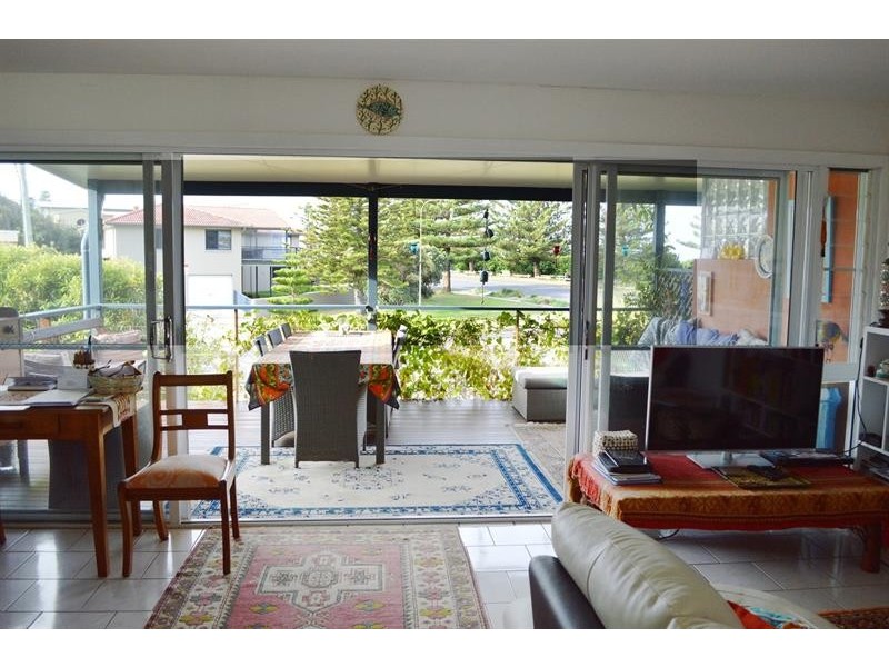 4/11 Pacific  Pde, Yamba NSW 2464