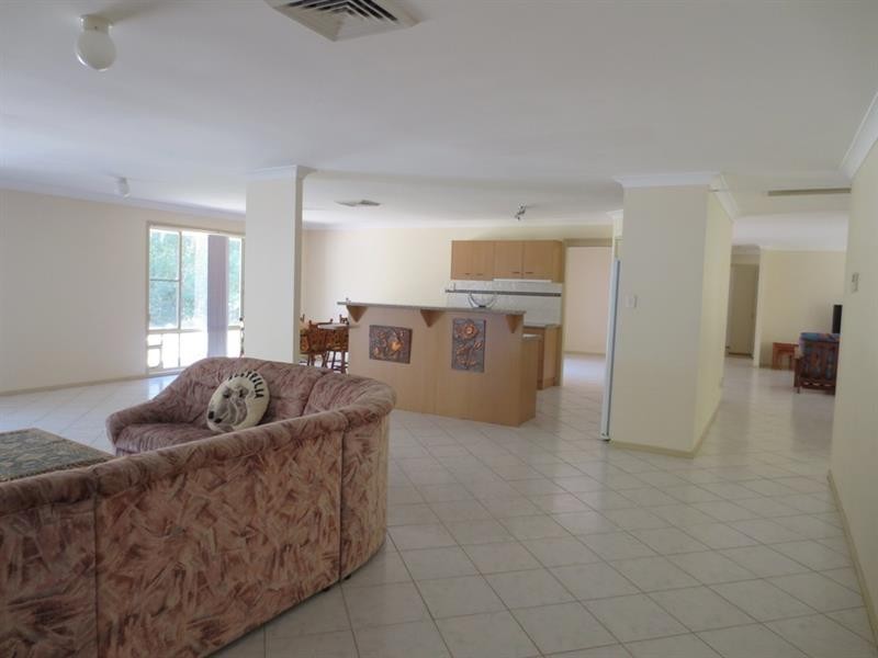 7 Kookaburra Ct, Woombah NSW 2469