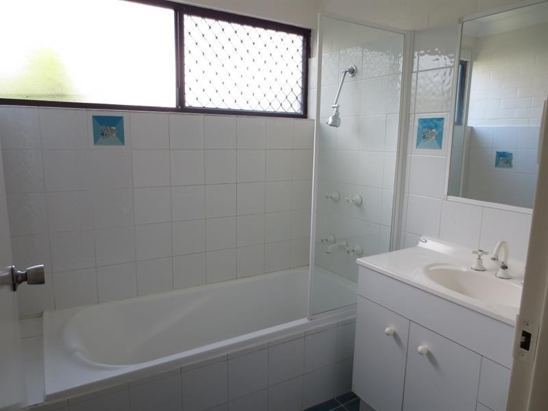 4B Endeavour St, Yamba NSW 2464