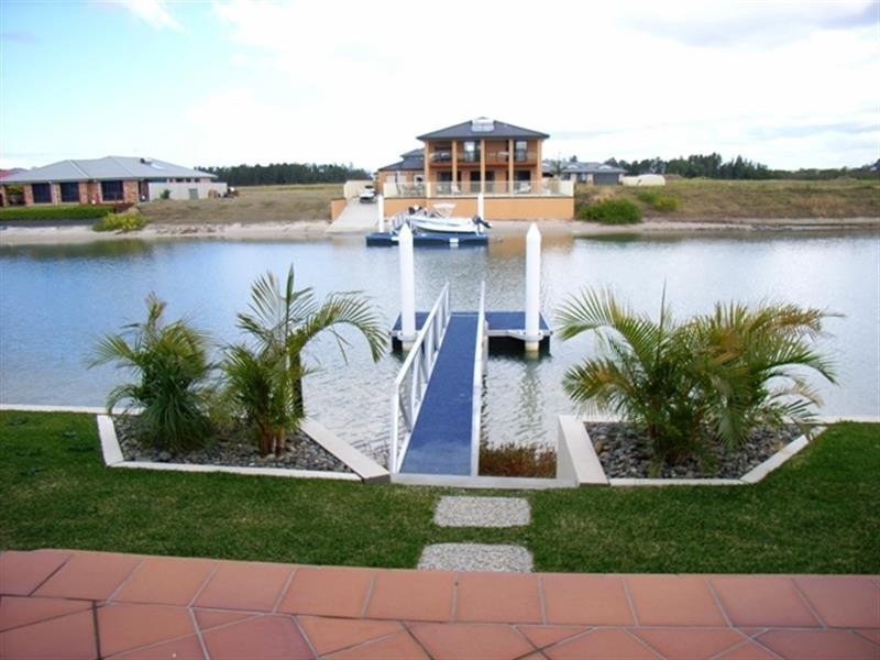 27B Barellan Ave, Yamba NSW 2464