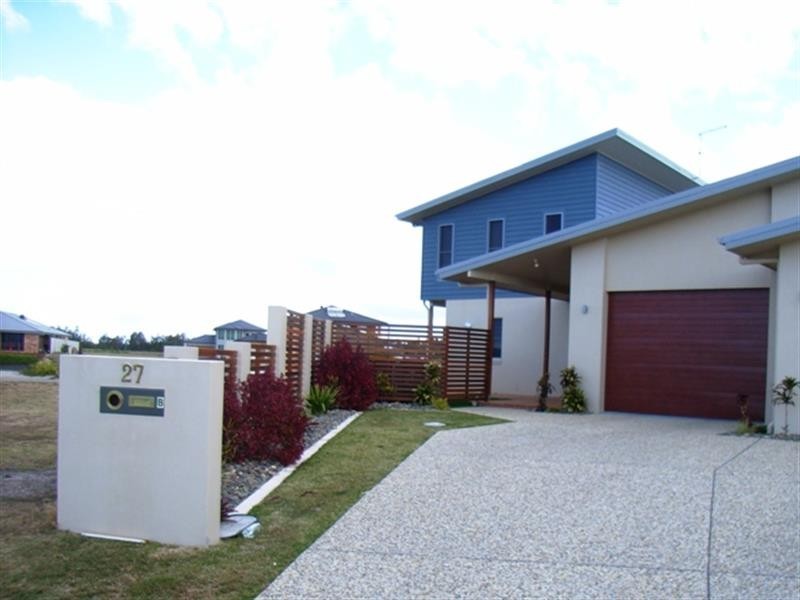 27B Barellan Ave, Yamba NSW 2464