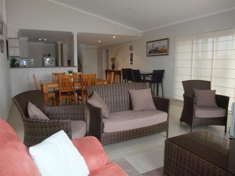 27B Barellan Ave, Yamba NSW 2464