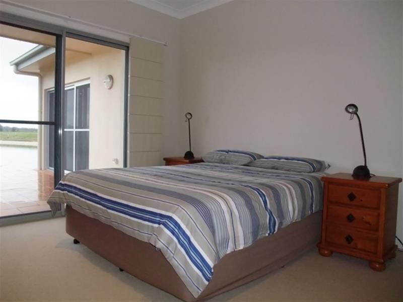 27B Barellan Ave, Yamba NSW 2464