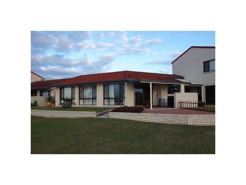 3/35 The Peninsula, Yamba NSW 2464