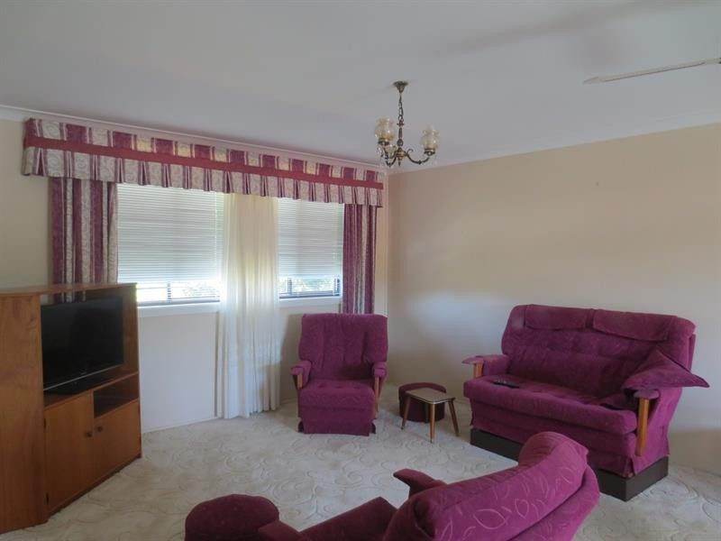 36 Coonawarra Ct, Yamba NSW 2464