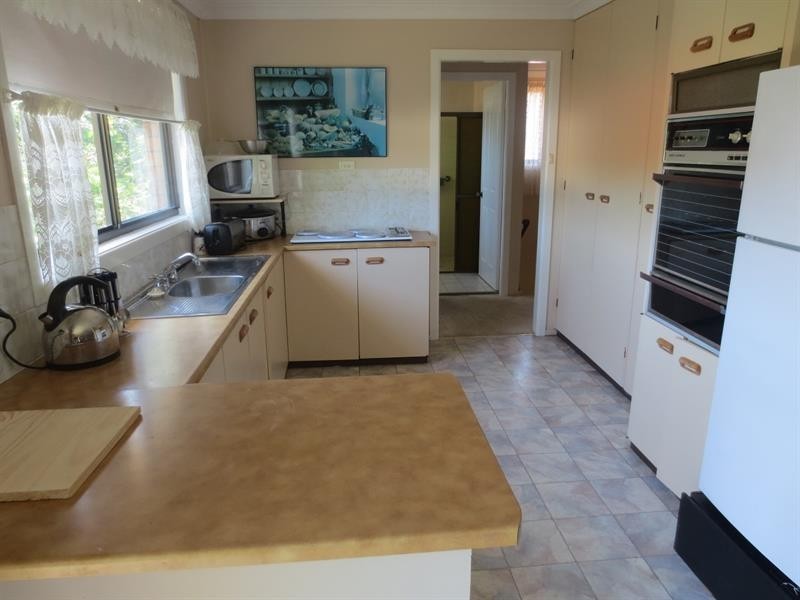 36 Coonawarra Ct, Yamba NSW 2464