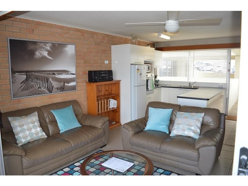 6/12 Clarence St, Yamba NSW 2464