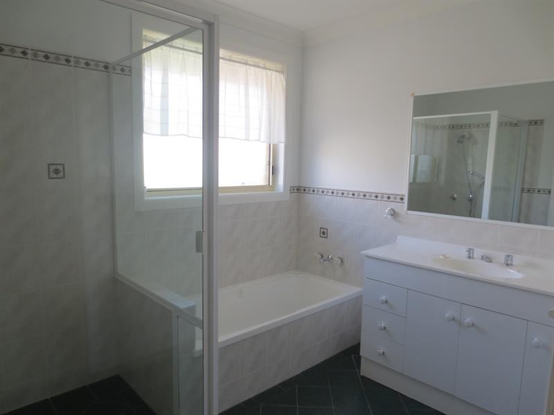 31 Harold Tory Dr, Yamba NSW 2464