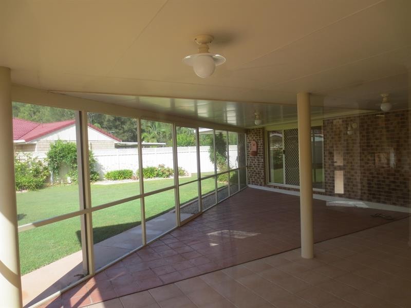 31 Harold Tory Dr, Yamba NSW 2464