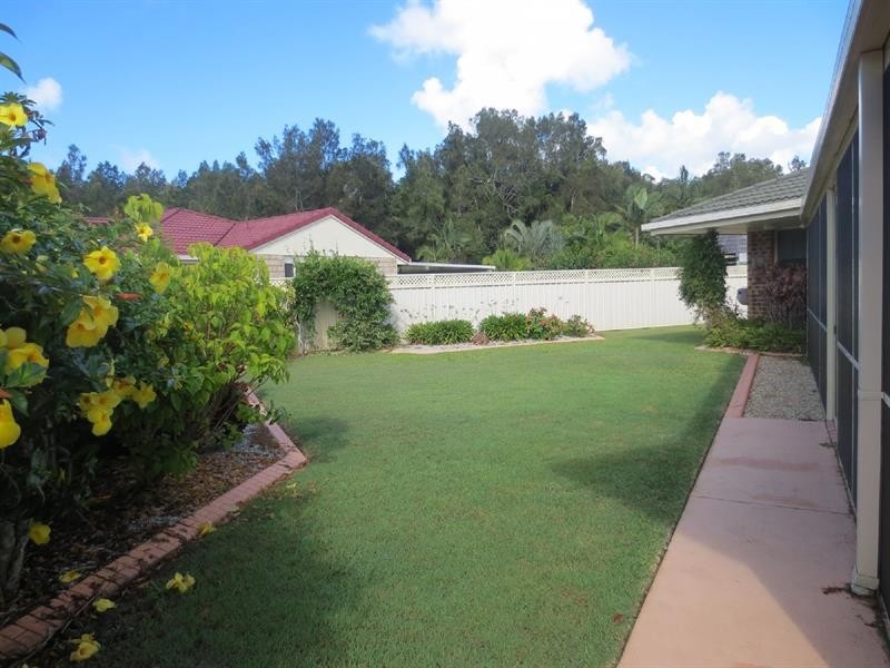 31 Harold Tory Dr, Yamba NSW 2464