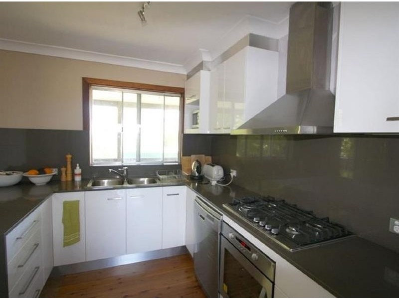 13 Yamba St, Palmers Island NSW 2463