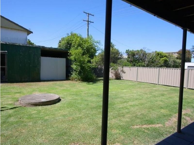 13 Yamba St, Palmers Island NSW 2463