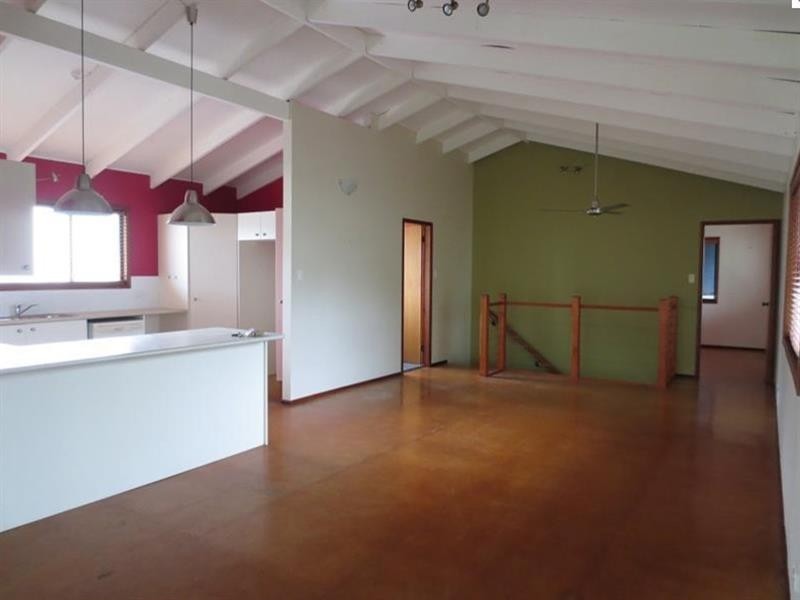 4a Endeavour St, Yamba NSW 2464